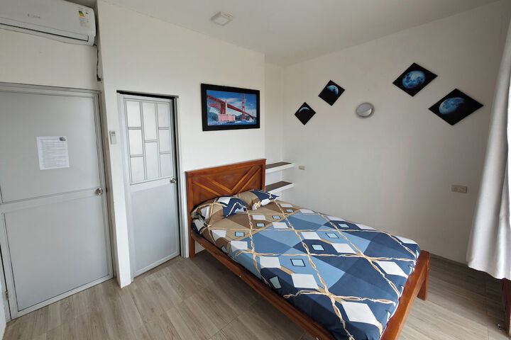 Room 13 of 29