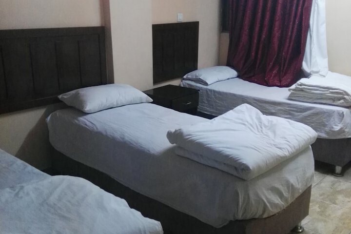 Room 14 of 40