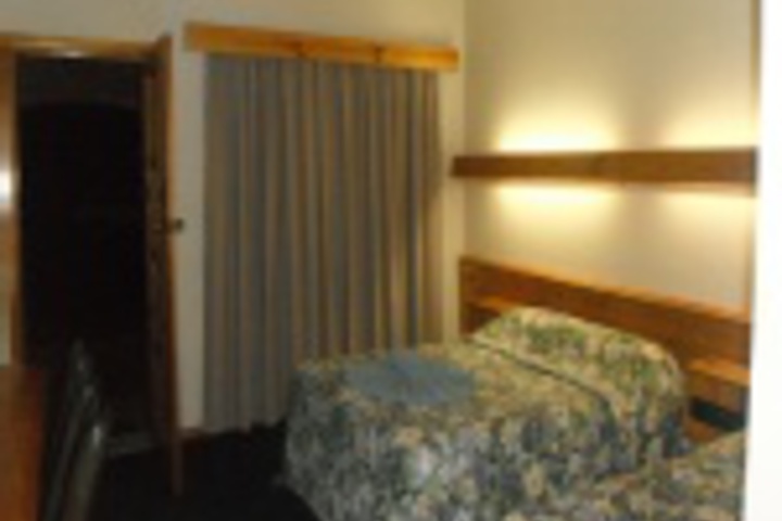 Room 49 of 144