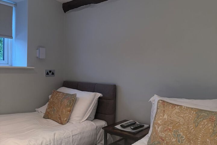 Room 17 of 43