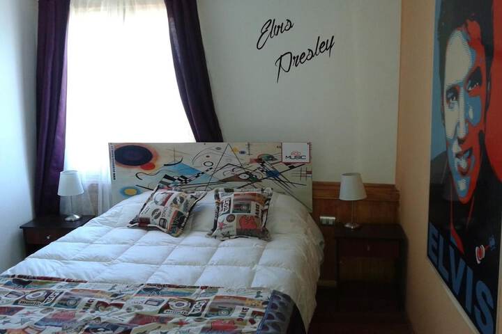 Room 11 of 31