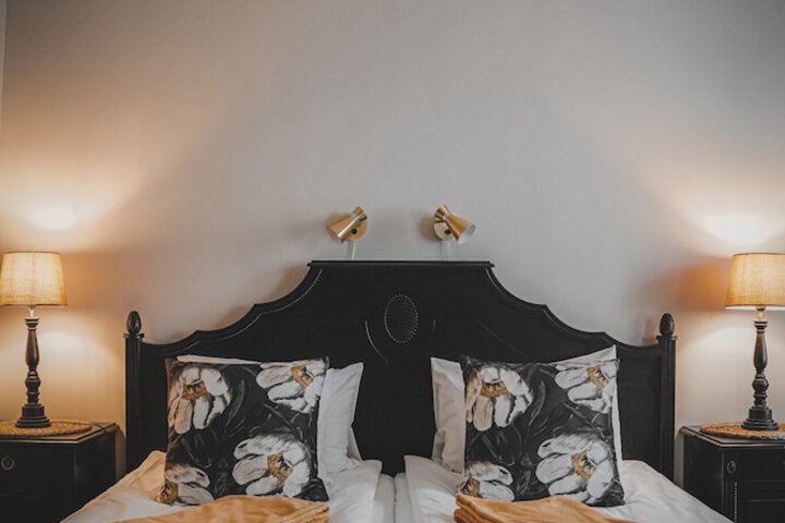 Room 44 of 86