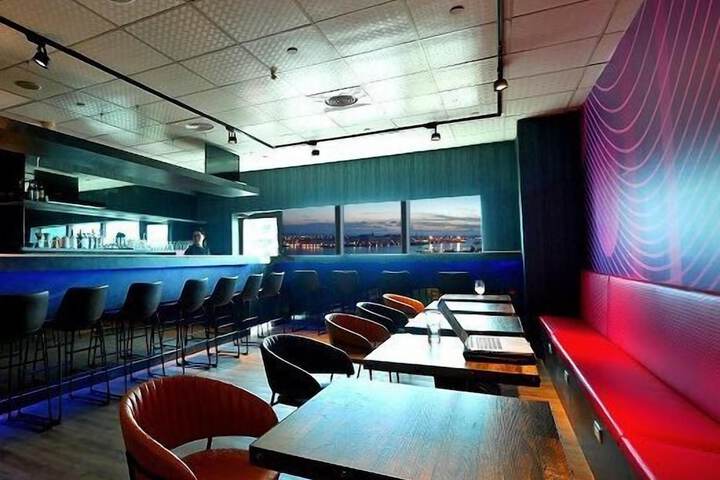 85 Love Hotel