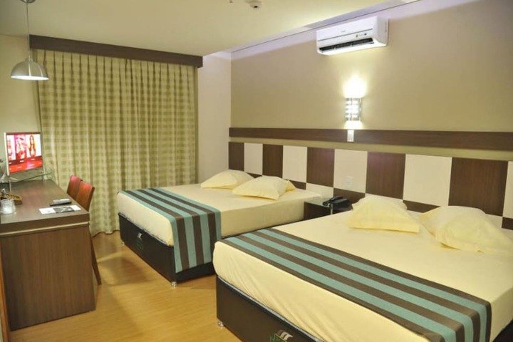Room 6 of 34