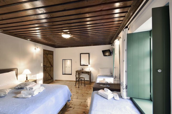 Room 14 of 80