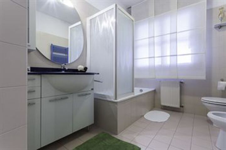 Room 45 of 871