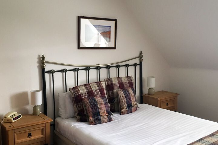Room 7 of 42