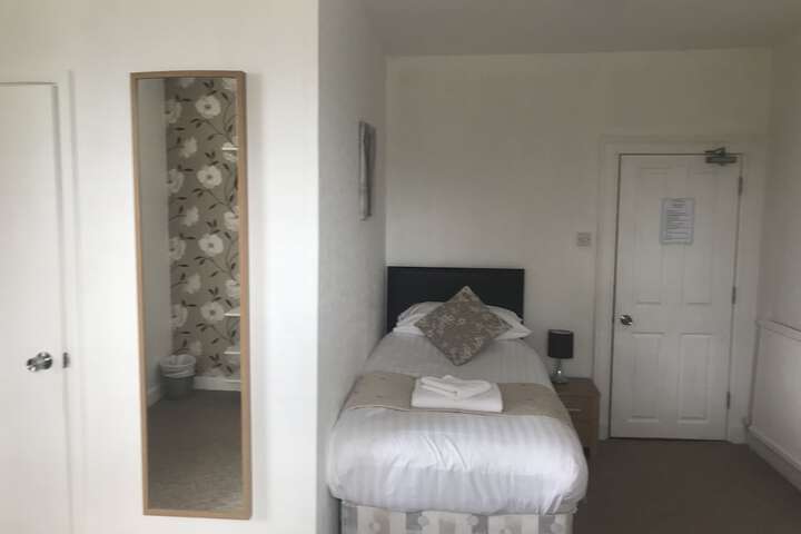 Room 12 of 30
