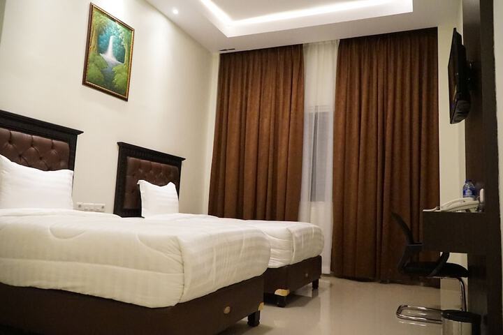 Room 5 of 35