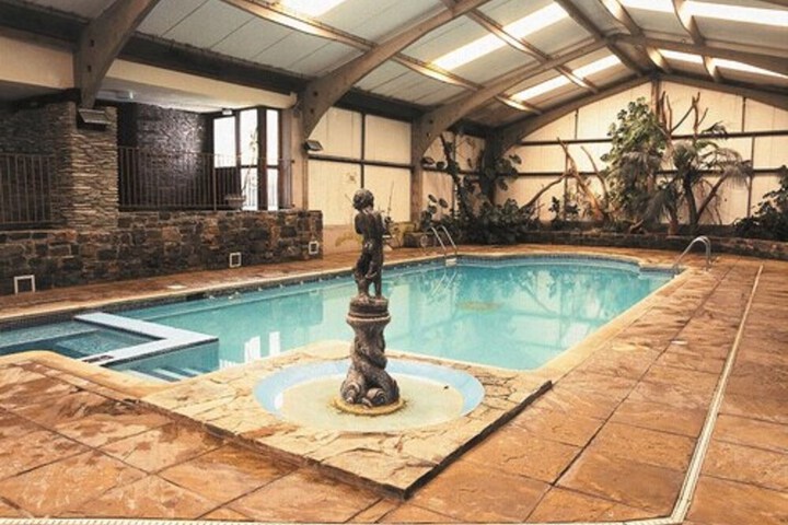 Pool 62 of 92