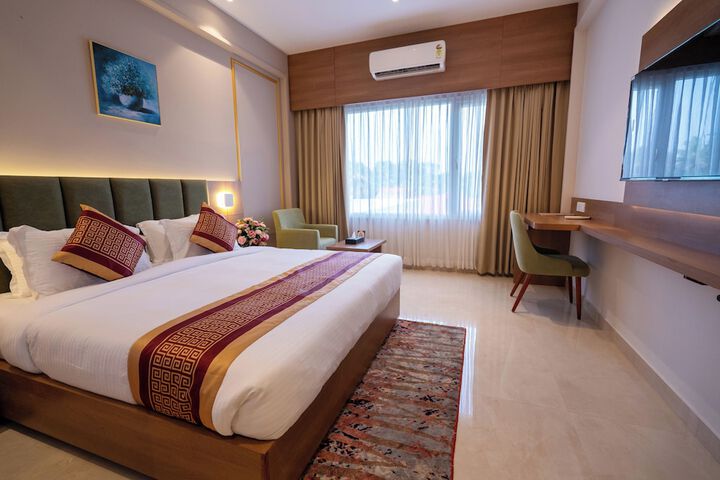 Room 2 of 26