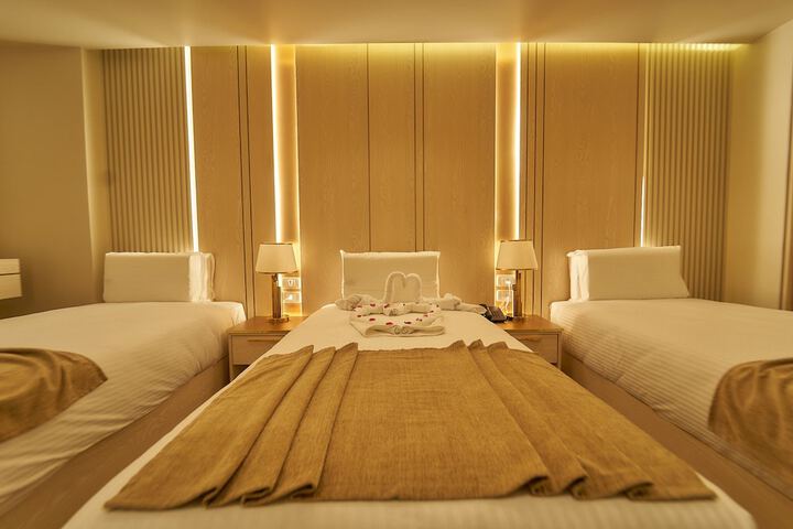 Room 16 of 35