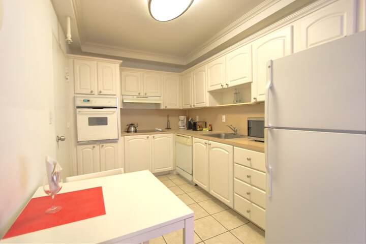 Great Condo on the Beach in Hollywood, FL
