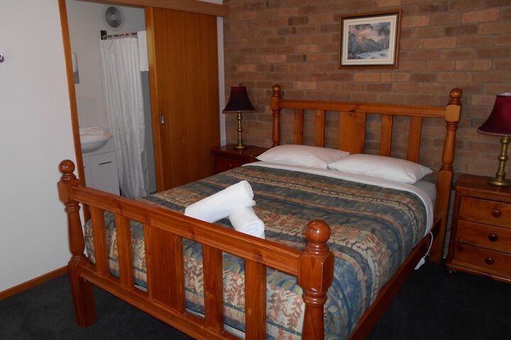 Room 10 of 48