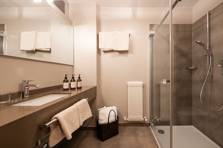 Room 16 of 58