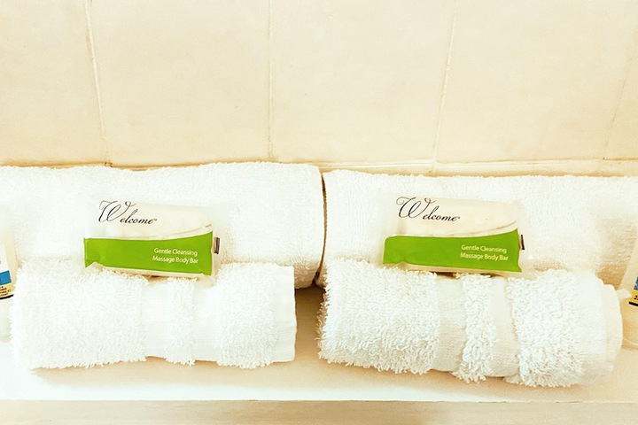 Bathroom amenities