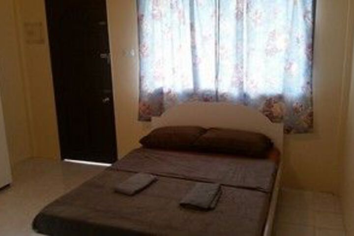 Room 6 of 15