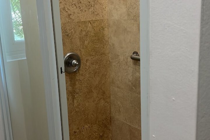 Room 70 of 83