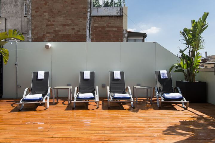 Sundeck 30 of 32