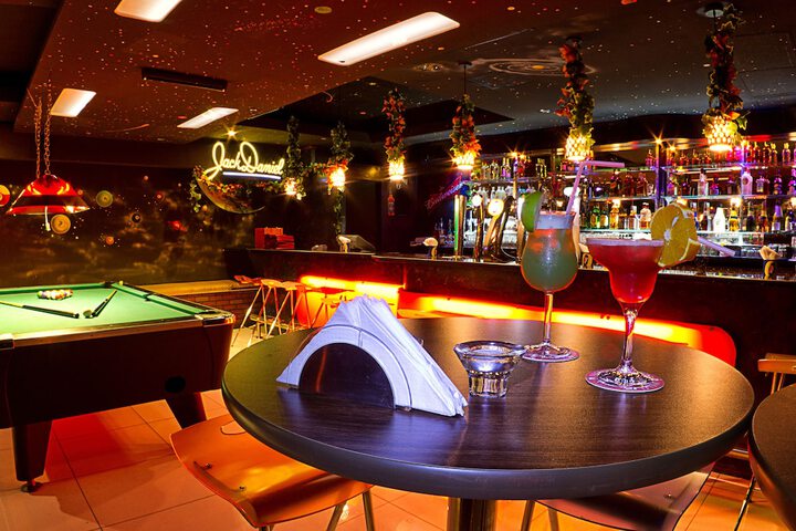 Lounge 57 of 78