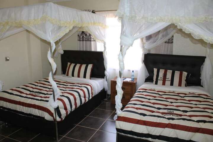 Room 9 of 30