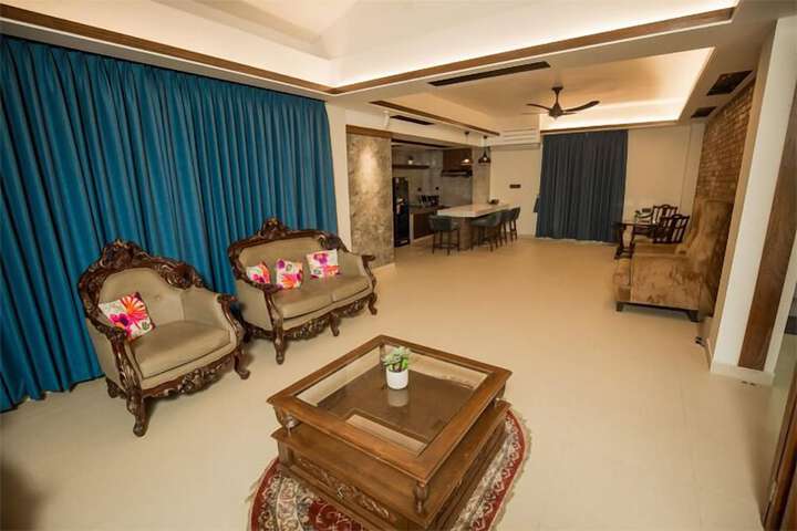 Room 30 of 62