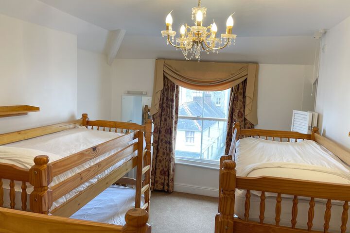 Room 28 of 114