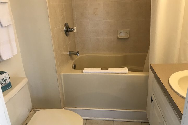 Room 33 of 63