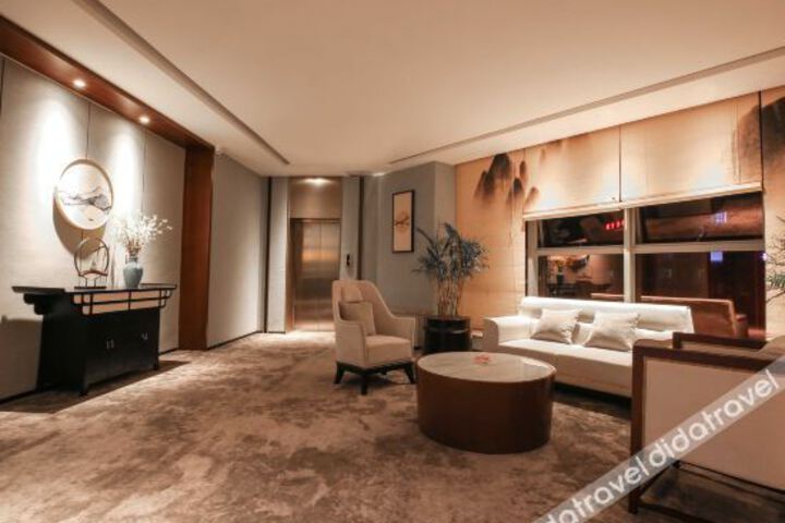 Hotel Interior 10 of 25