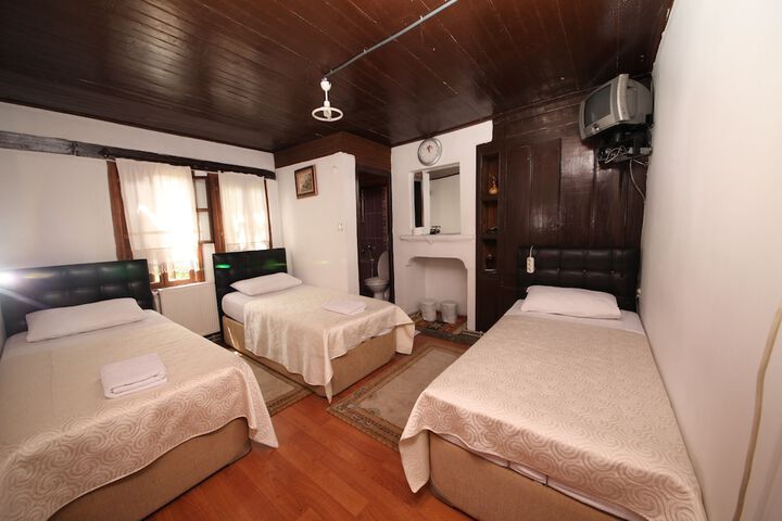 Room 12 of 46