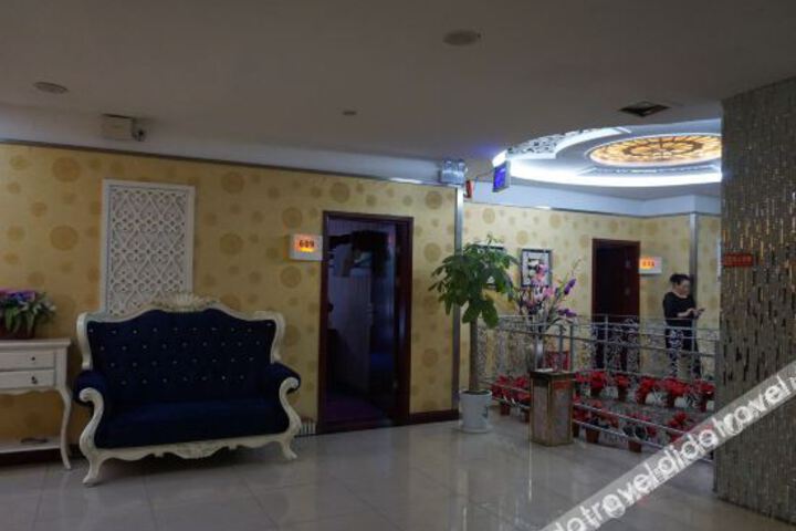 Hotel Interior 11 of 18