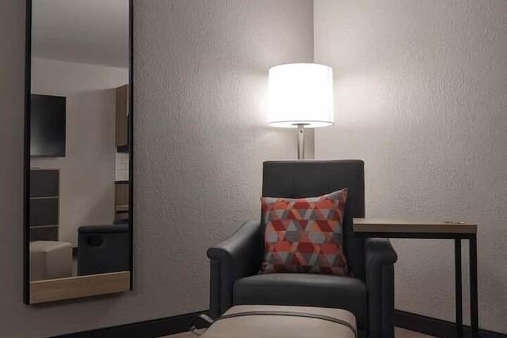 Room 12 of 50