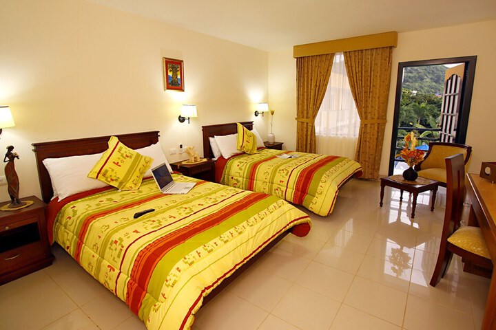 Room 3 of 44