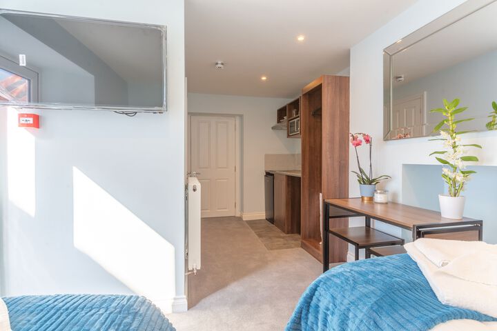 Room 2 of 9