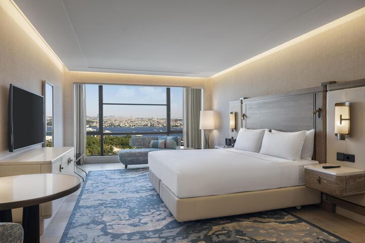 Room 43 of 207