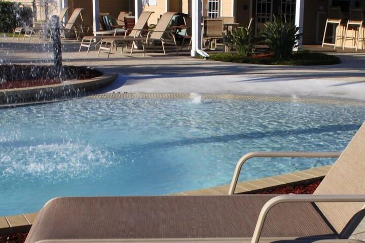 Pool 12 of 26