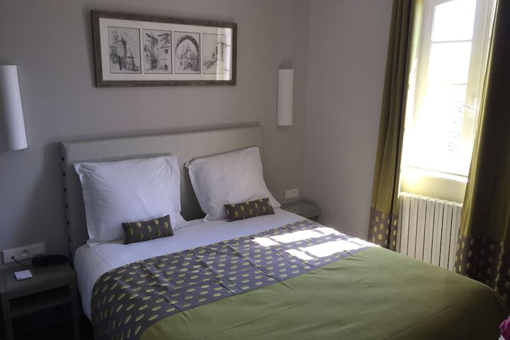 Room 8 of 61