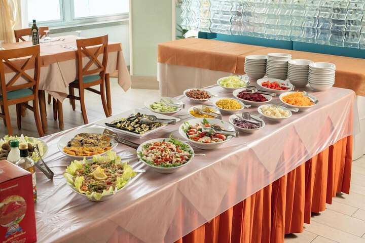 Dining 54 of 84
