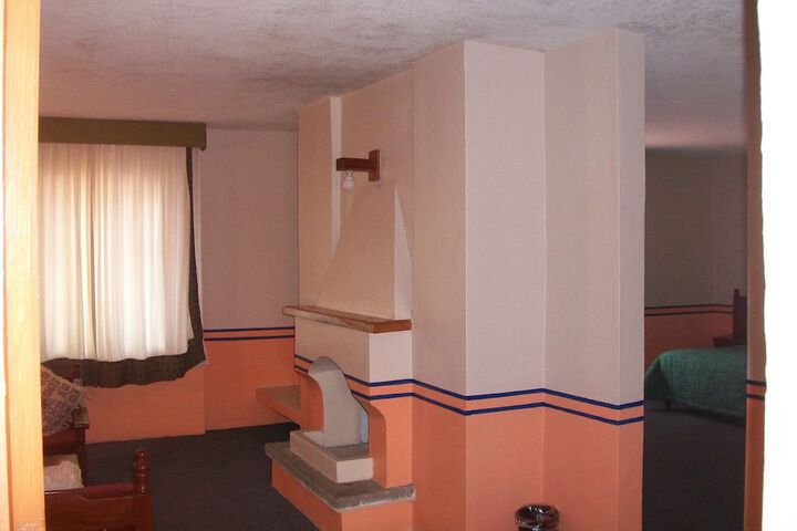 Room 2 of 9