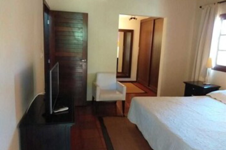 Room 52 of 65