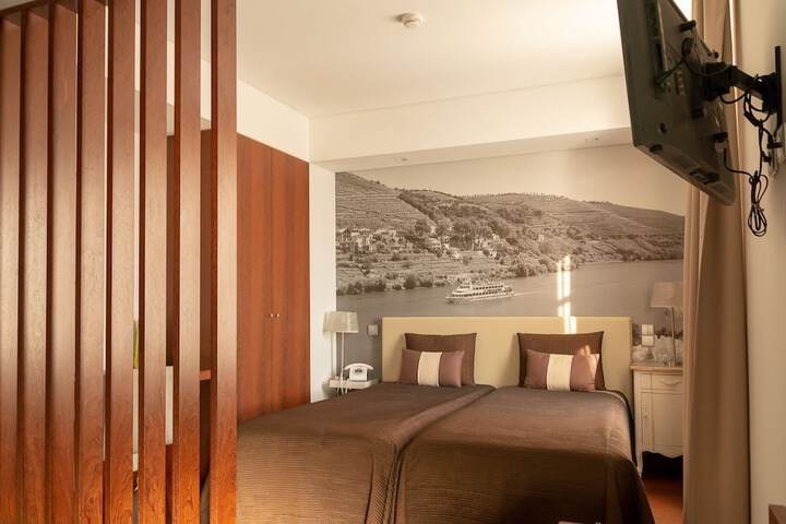 Room 12 of 63