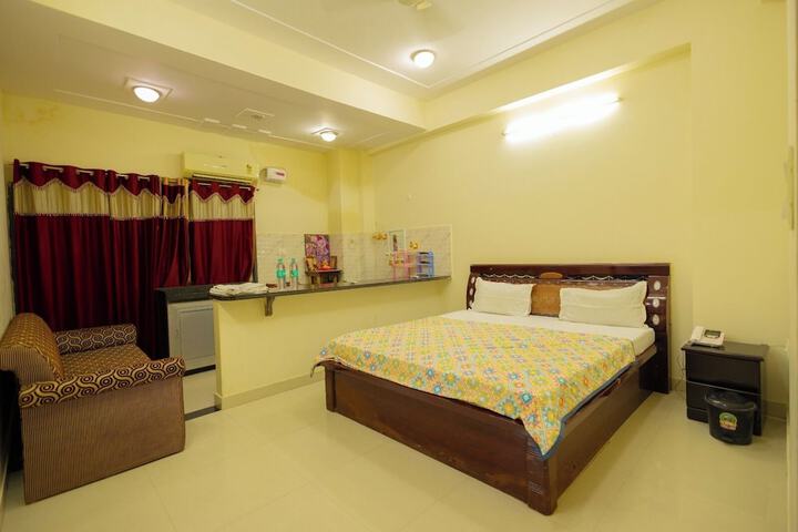 Room 7 of 14