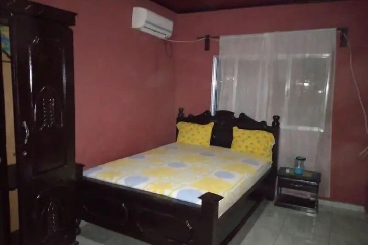 Room 6 of 30