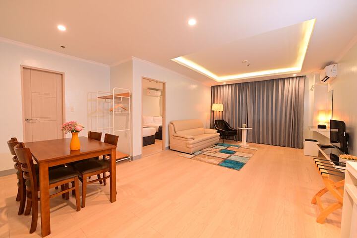 Room 7 of 24