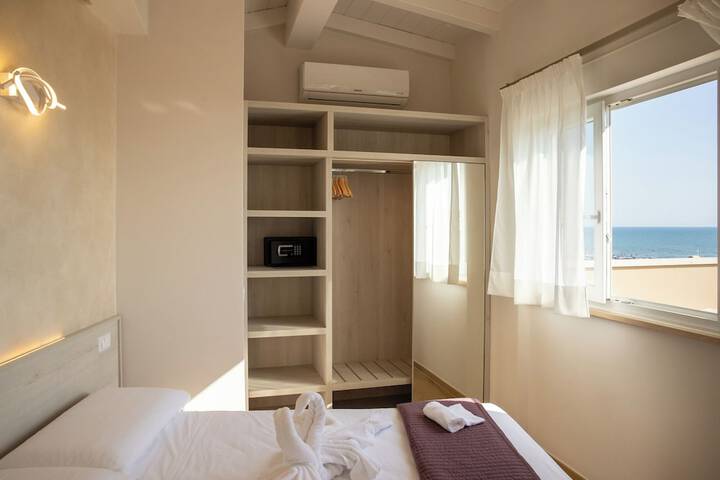 Room 18 of 69
