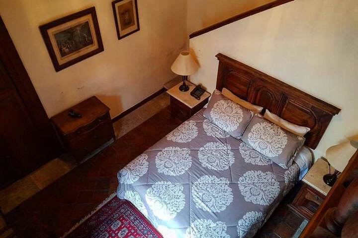 Room 8 of 34