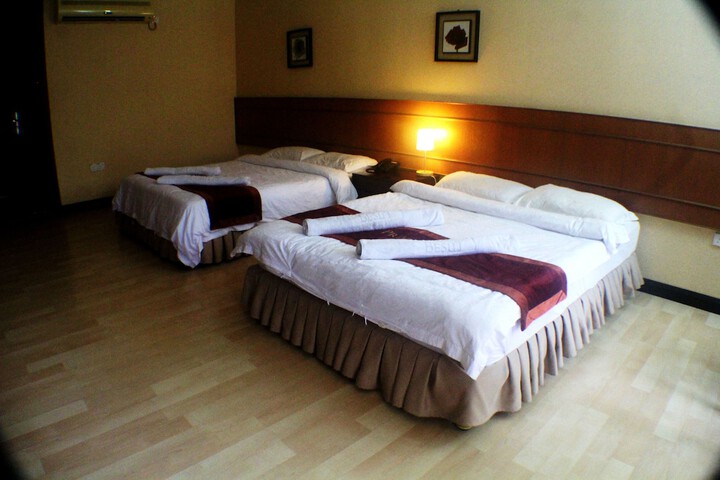 Room 15 of 32