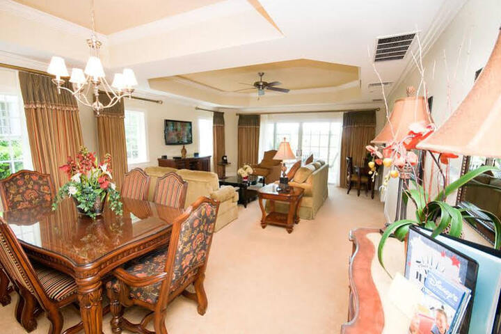 Room 3 of 10