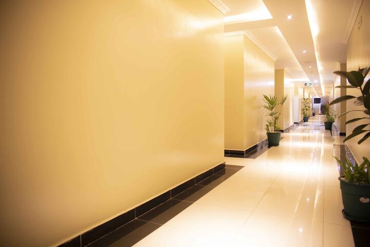 Ballroom/Hall 29 of 35