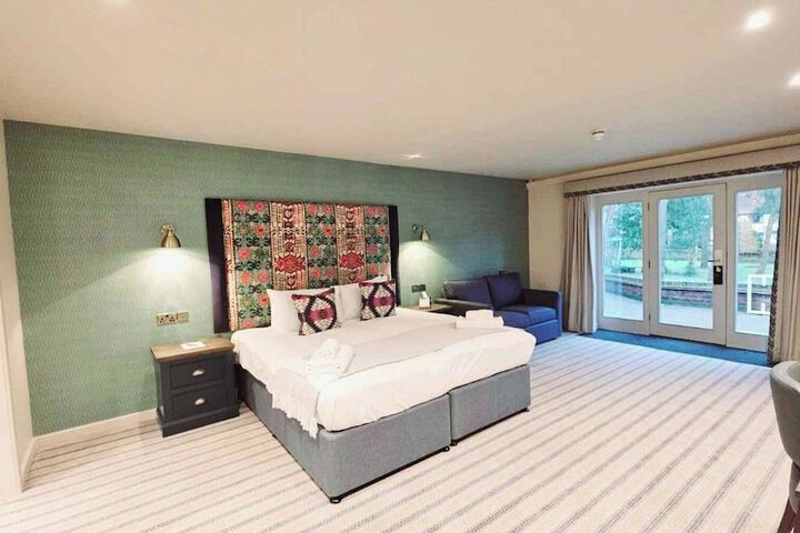 Room 56 of 153